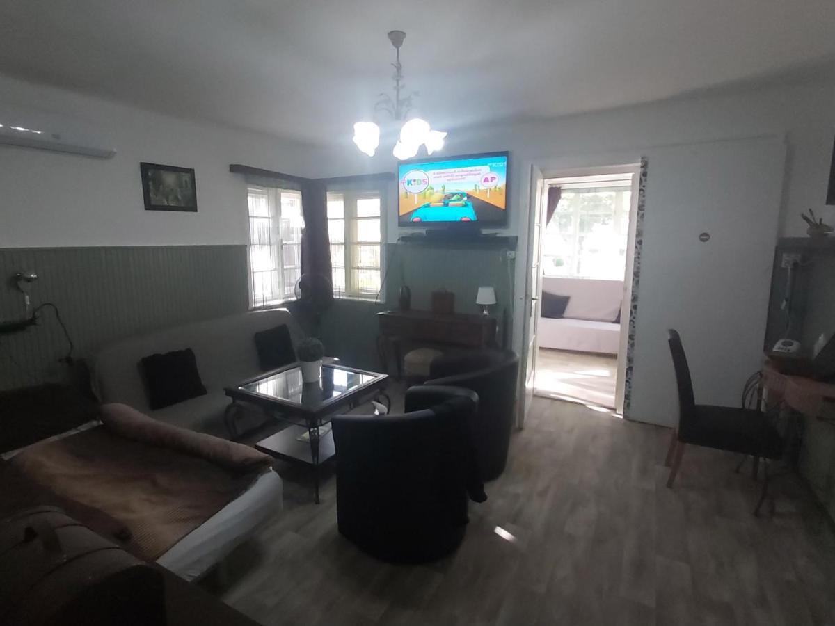 Garden Budha Relax Apartman, Parking, Bbq, Terrace Siófok Exteriör bild